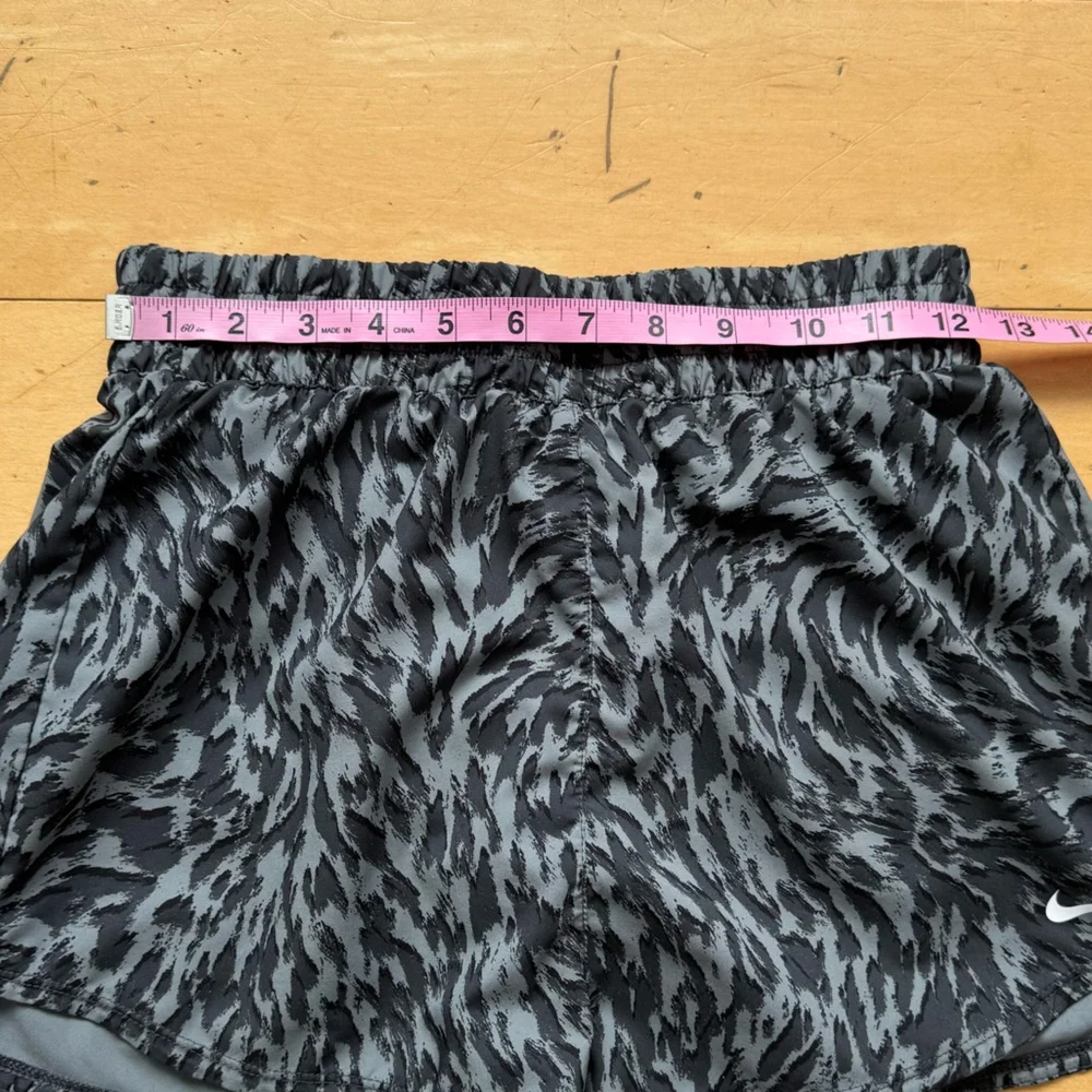 Nike Dri-Fit Animal Print Athletic Shorts,‎ size Large, workout, sports, lined